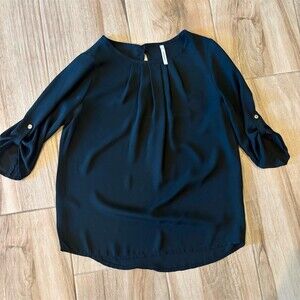 Brenda's Blouse Womens Size M Black Pleated Pullover 3/4 Roll-Tab Sleeves